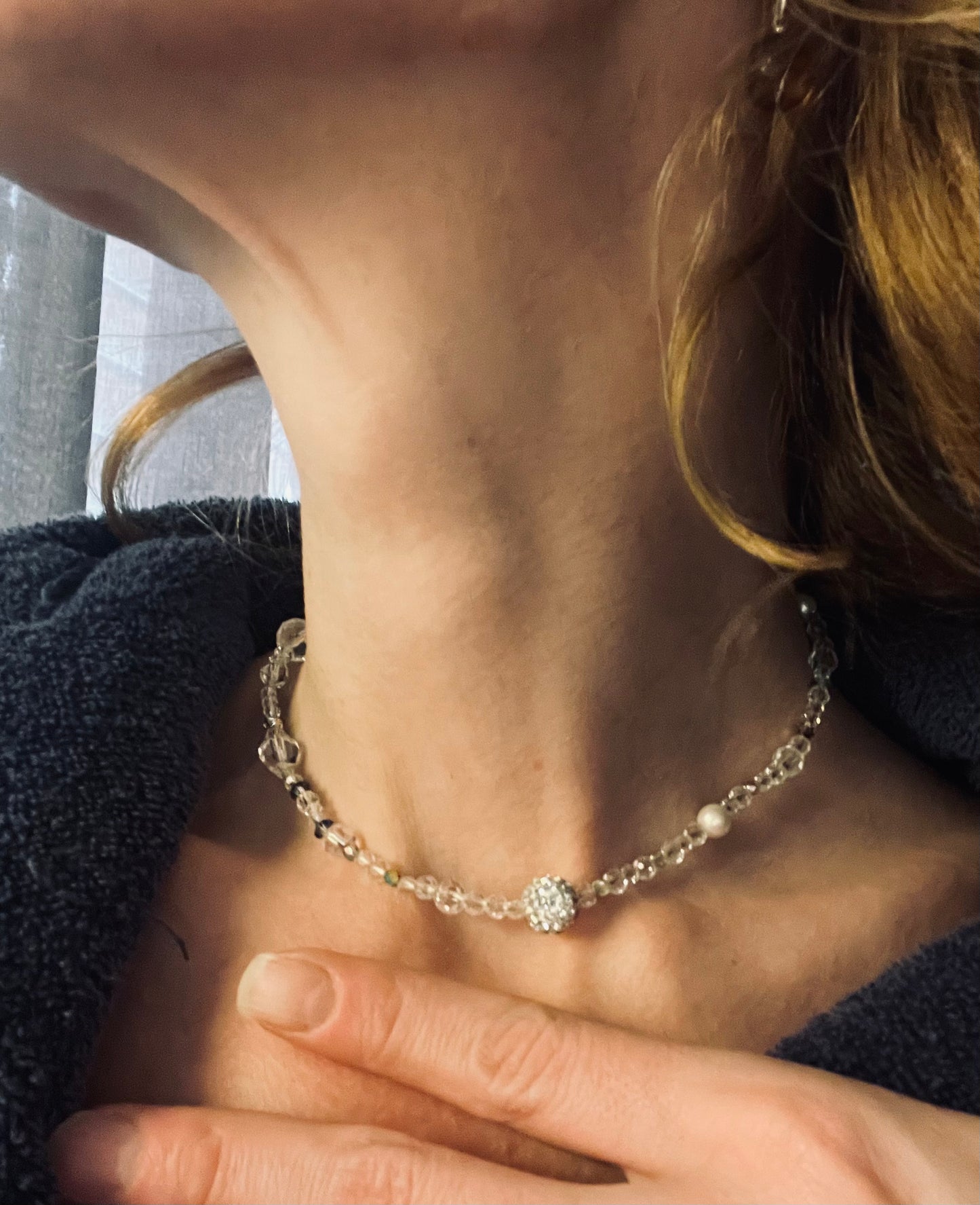 Glass, pearls and crystals choker necklace