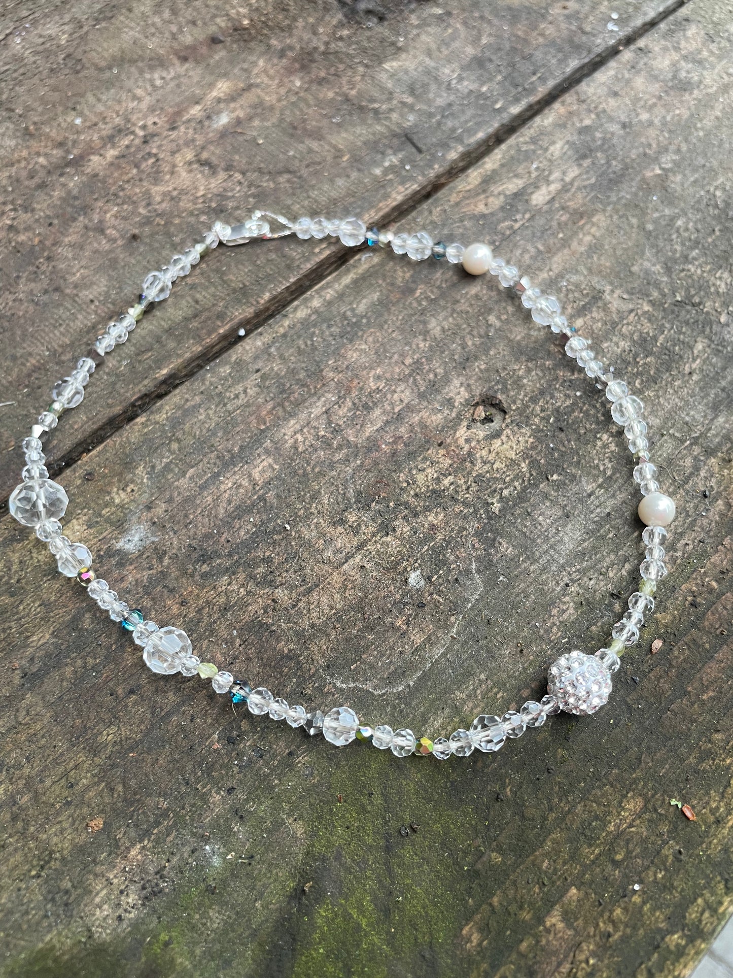 Glass, pearls and crystals choker necklace
