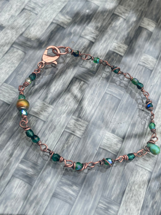 Turquoise copper and glass beaded bracelet