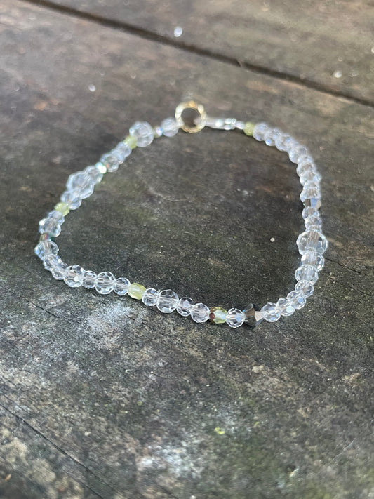 Glass beads dainty bracelet