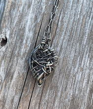 Load image into Gallery viewer, Flowing wire wrap
