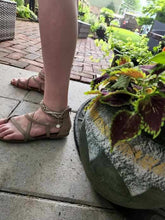 Load image into Gallery viewer, Paperclip anklet
