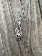 Load image into Gallery viewer, Hybrid morganite wire wrap
