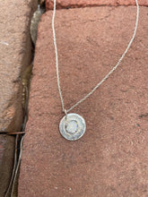 Load image into Gallery viewer, Geode Medallion Necklace
