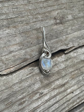 Load image into Gallery viewer, Moonstone wire wrap
