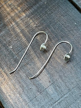 Load image into Gallery viewer, Threader silver ball earrings
